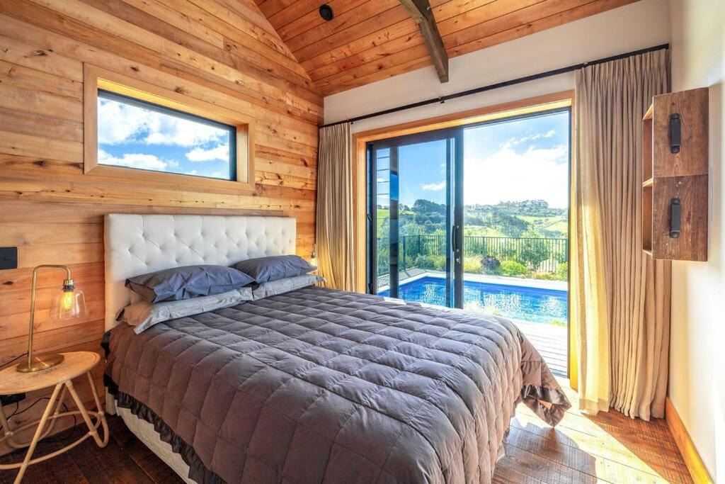 Photo of Bedroom in Onetangi