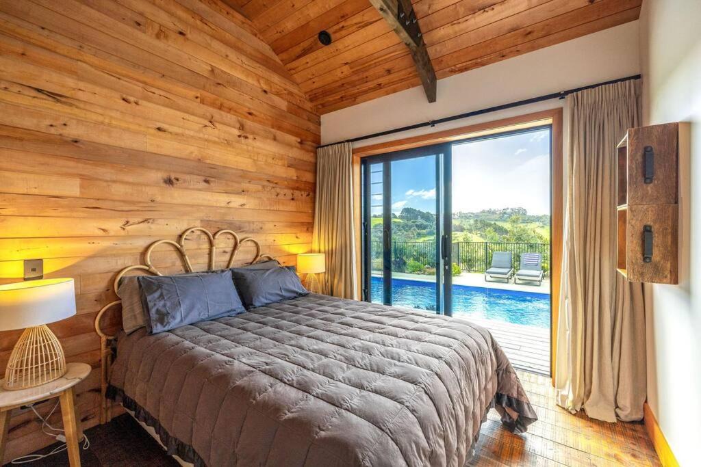 Photo of Bedroom in Onetangi