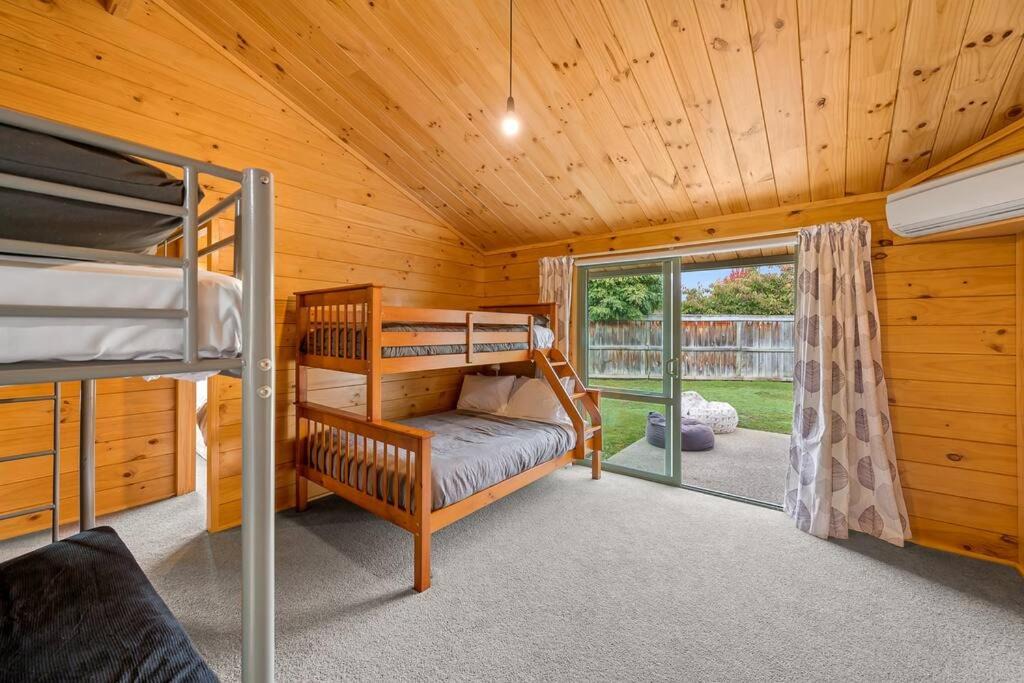 Photo of Bedroom in Albert Town
