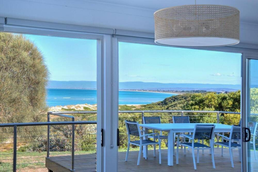 Photo of Patio Balcony in Coles Bay