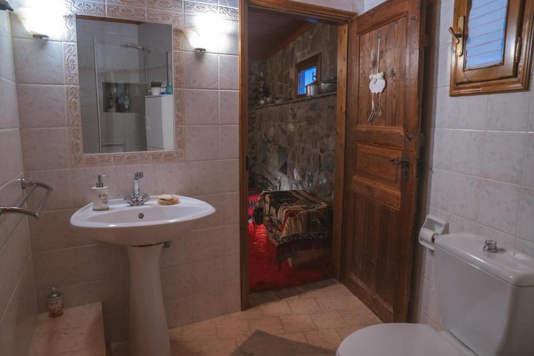 Photo of Bathroom in Foustani