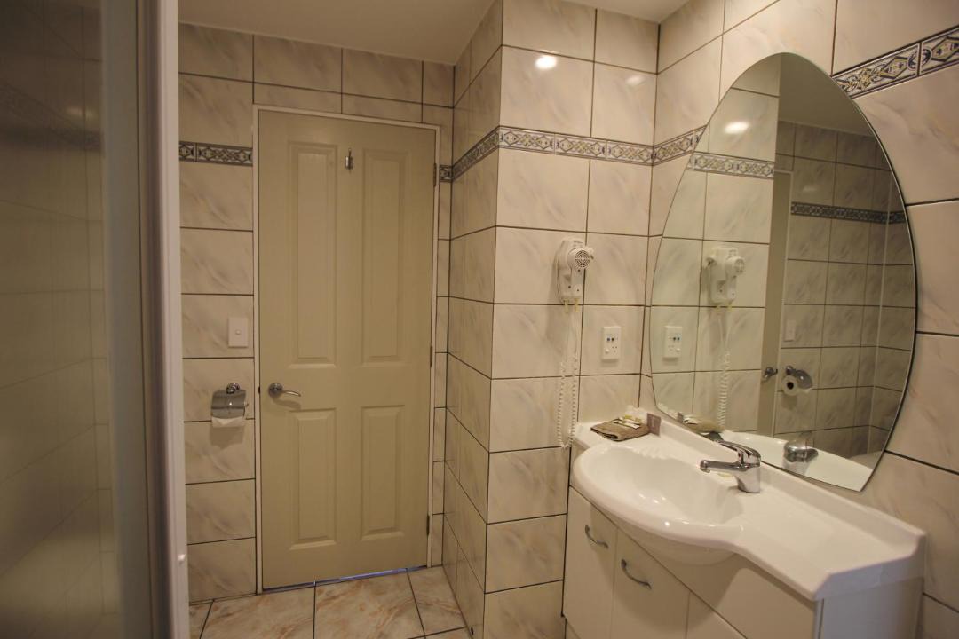 Photo of Bathroom in Whangamata