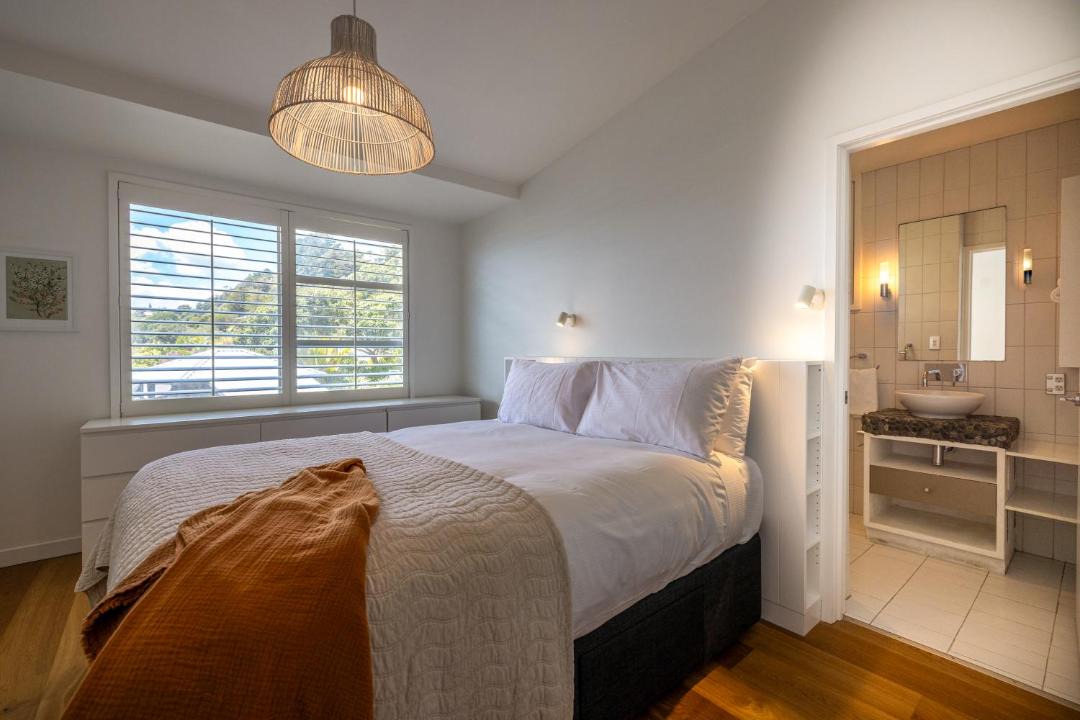 Photo of Bedroom in Onetangi