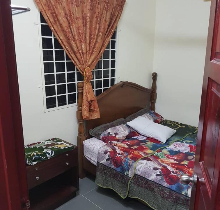 Photo of Bedroom in Merbau Sempak
