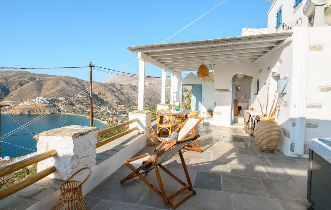 Photo of Patio Balcony in Aegiali