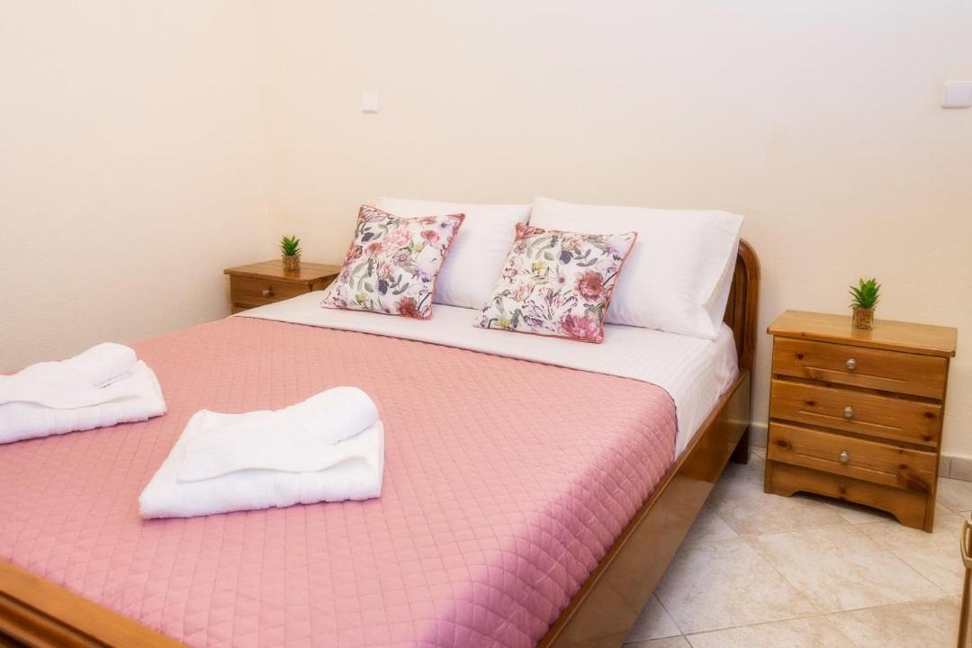 Photo of Bedroom in Aliki
