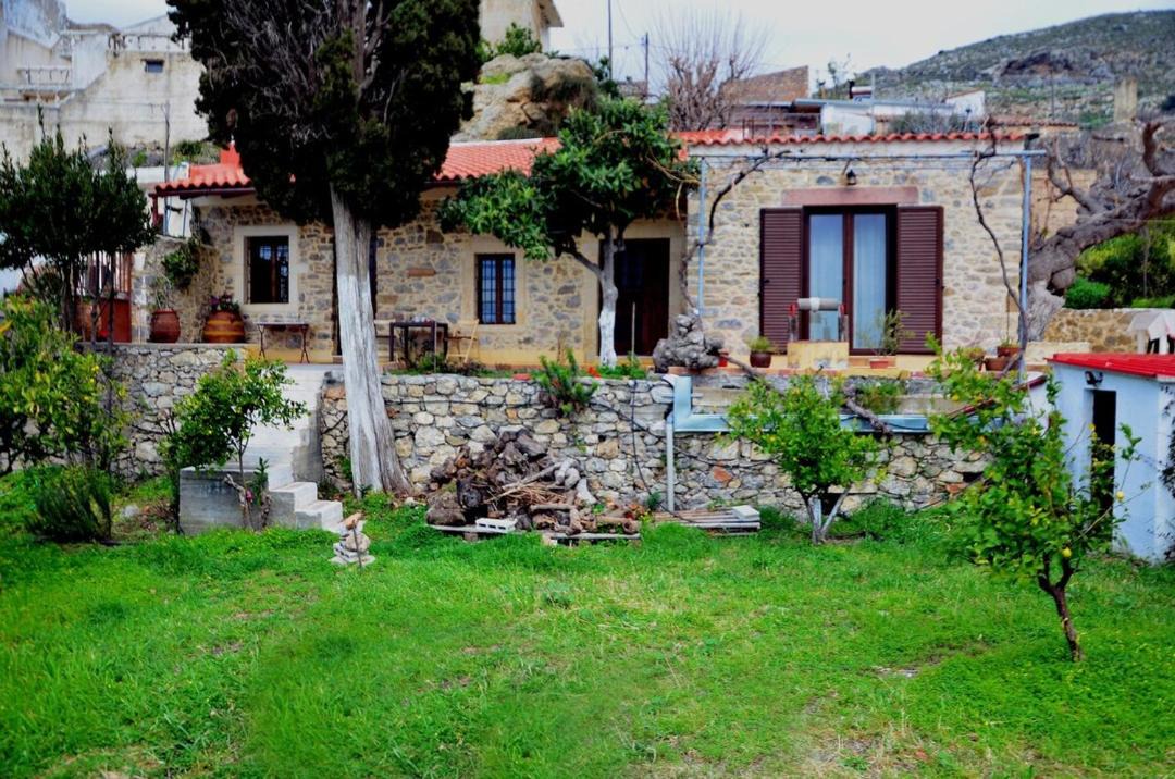 Photo of Others in Nipidhitos