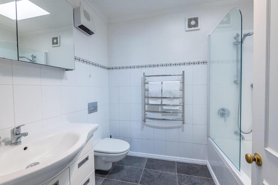 Photo of Bathroom in Lynmore