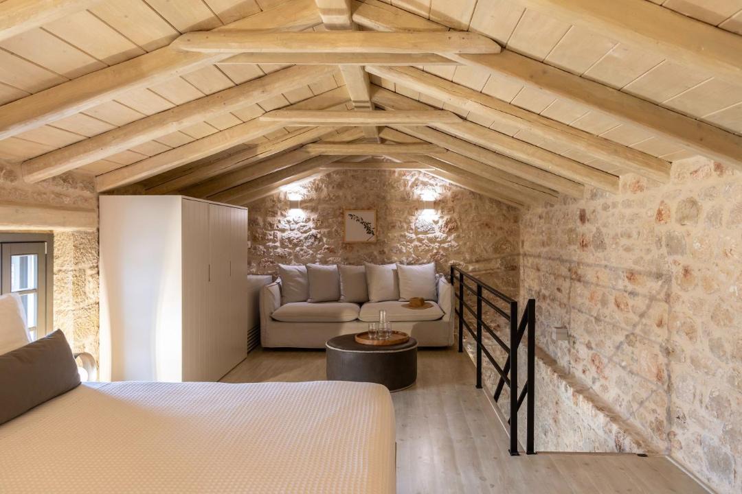 Photo of Others in Oitylo