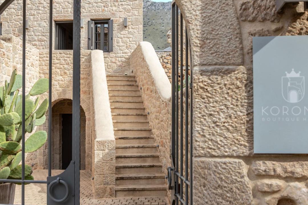 Photo of Others in Oitylo