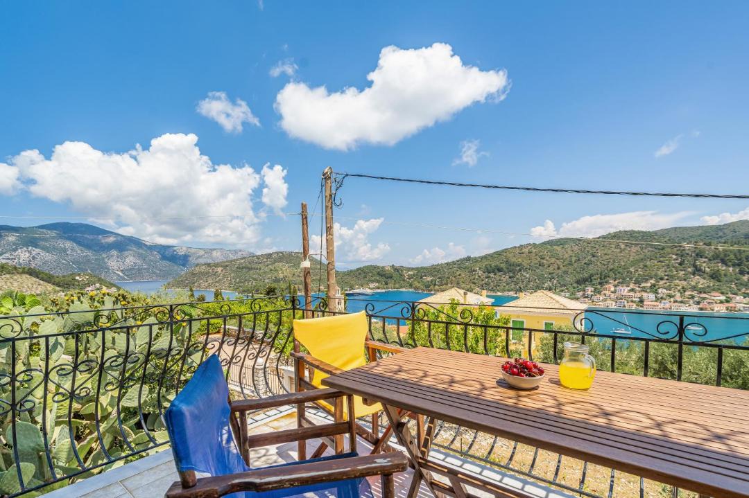 Photo of Patio Balcony in Vathy