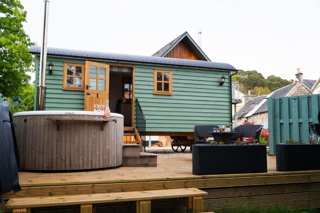 Photo of Others in Corpach