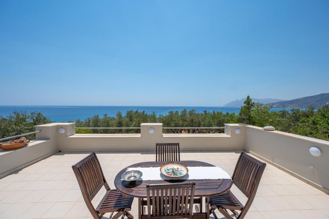 Photo of Patio Balcony in Keratokambos