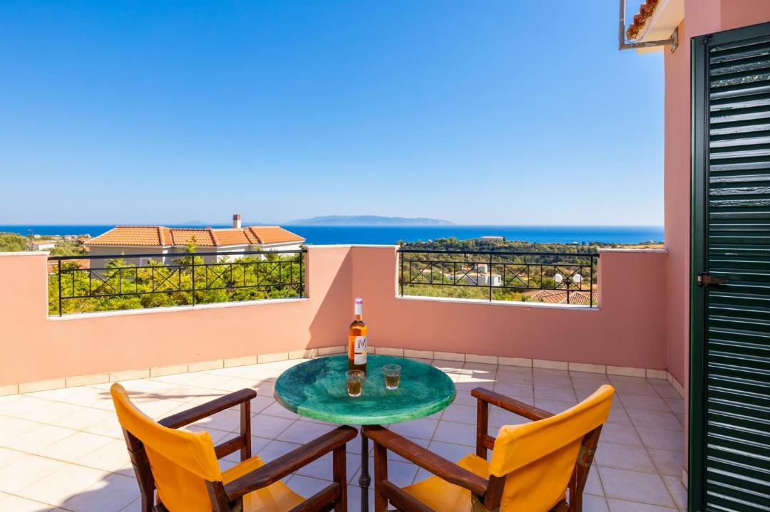 Photo of Patio Balcony in Karavados