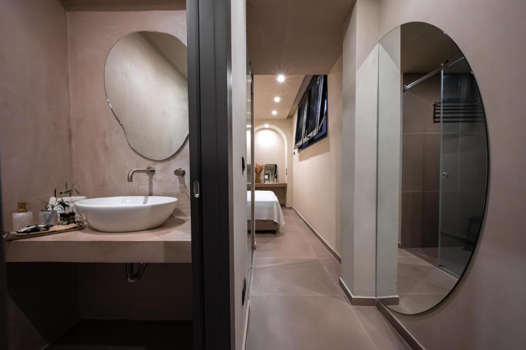 Photo of Bathroom in Elia