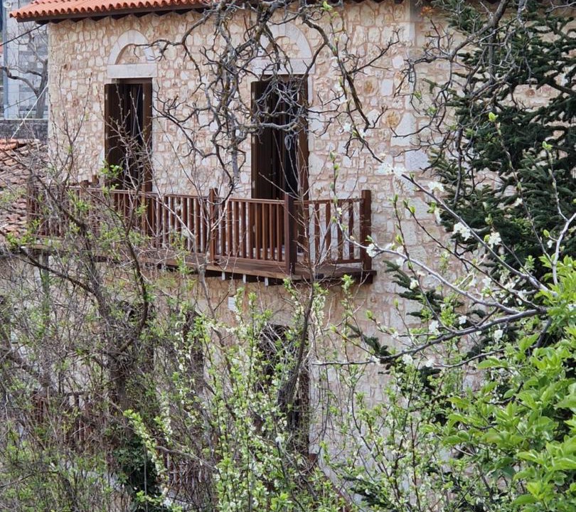 Photo of Buildings in Valtesiniko