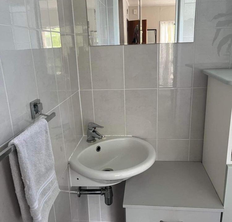 Photo of Bathroom in Broadlands Forest