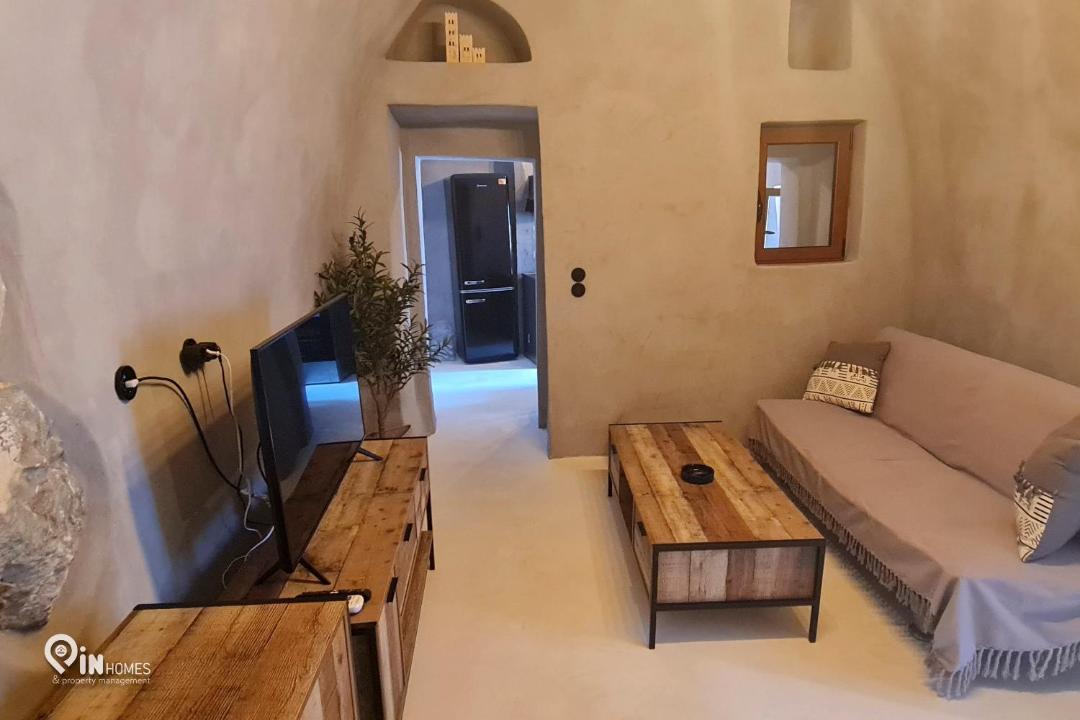 Photo of Livingroom in East Mani