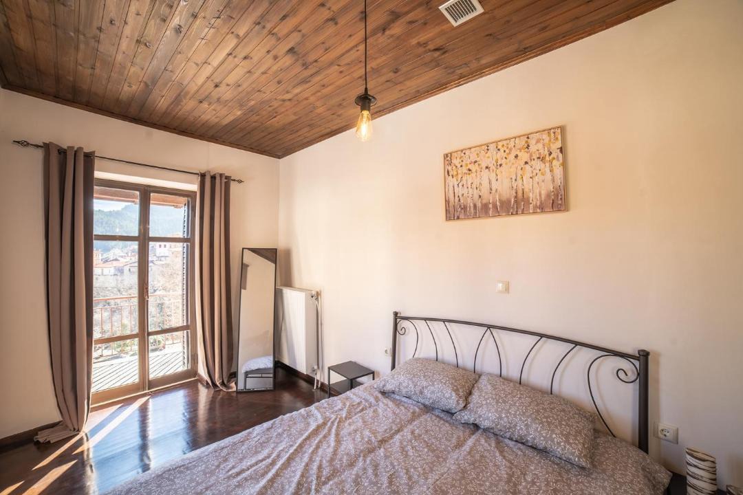 Photo of Bedroom in Valtesiniko