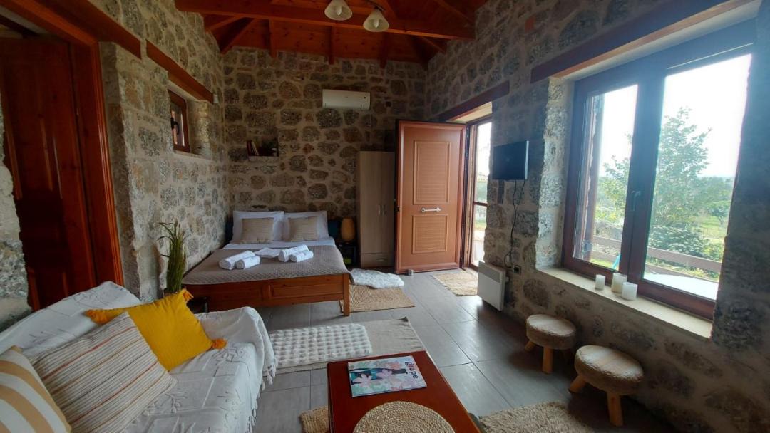 Photo of Others in Messaia