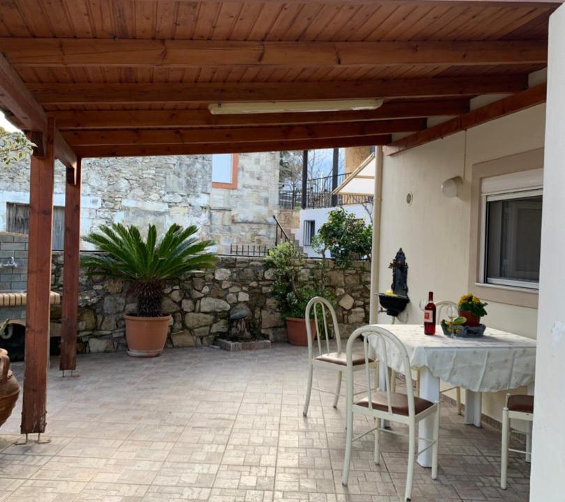 Photo of Patio Balcony in Pirgou