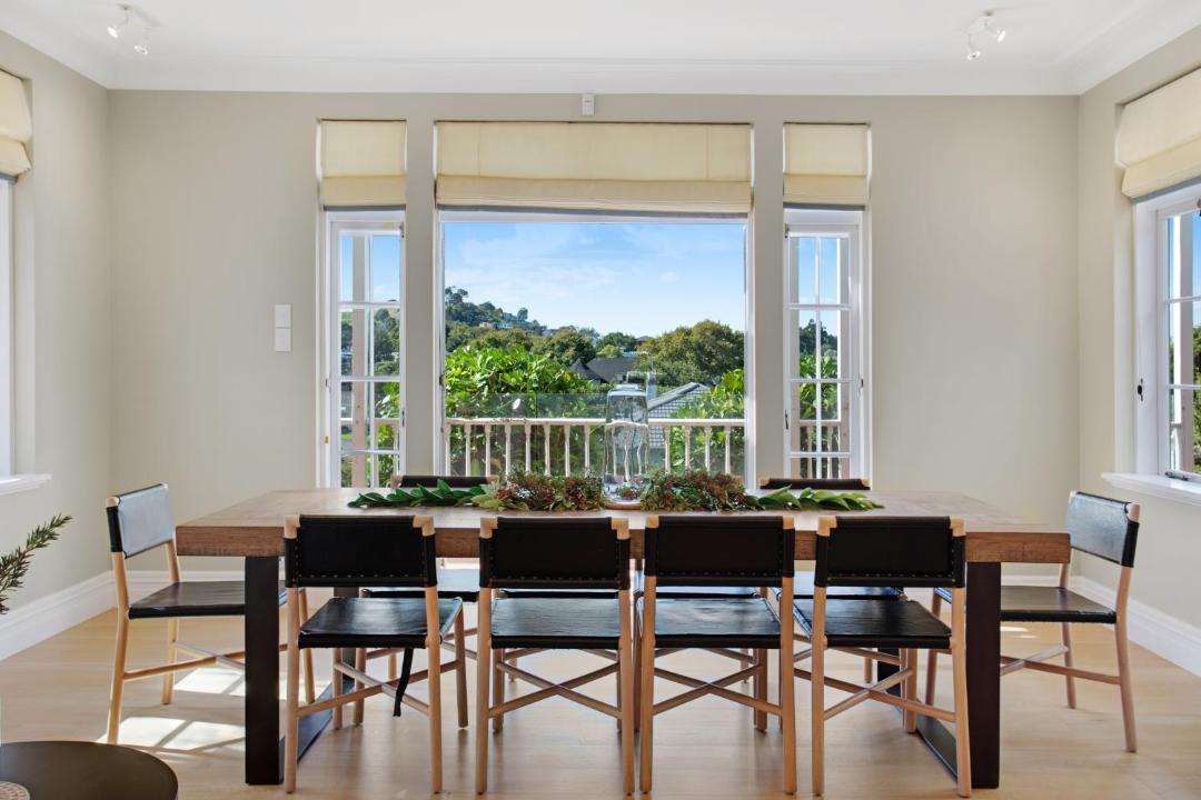 Photo of Livingroom in Epsom