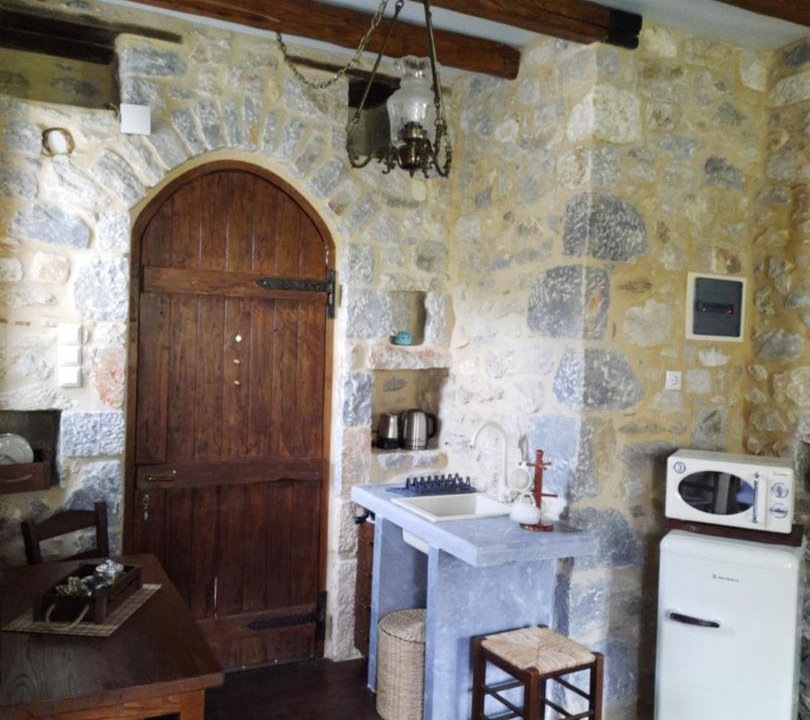 Photo of Kitchen in East Mani