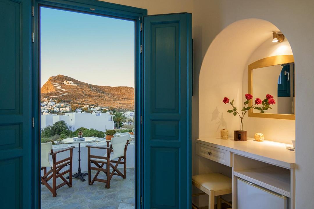 Photo of Others in Chora Folegandros
