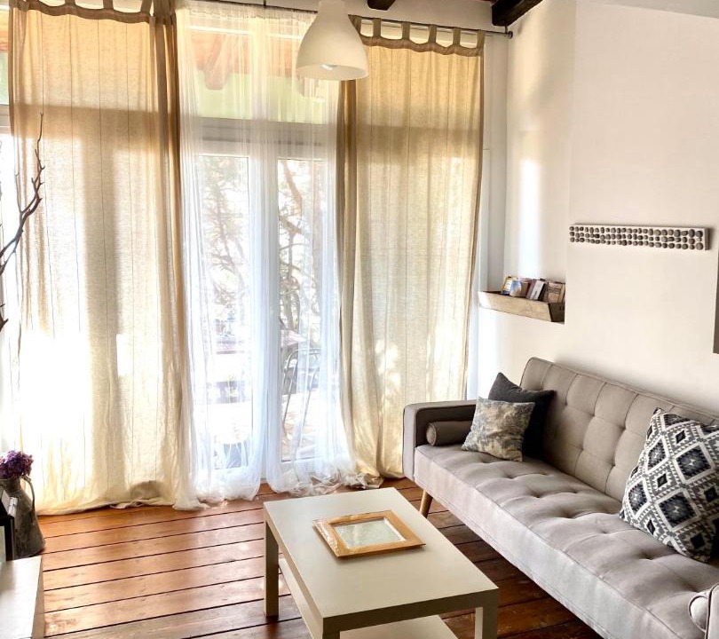 Photo of Livingroom in Alyki