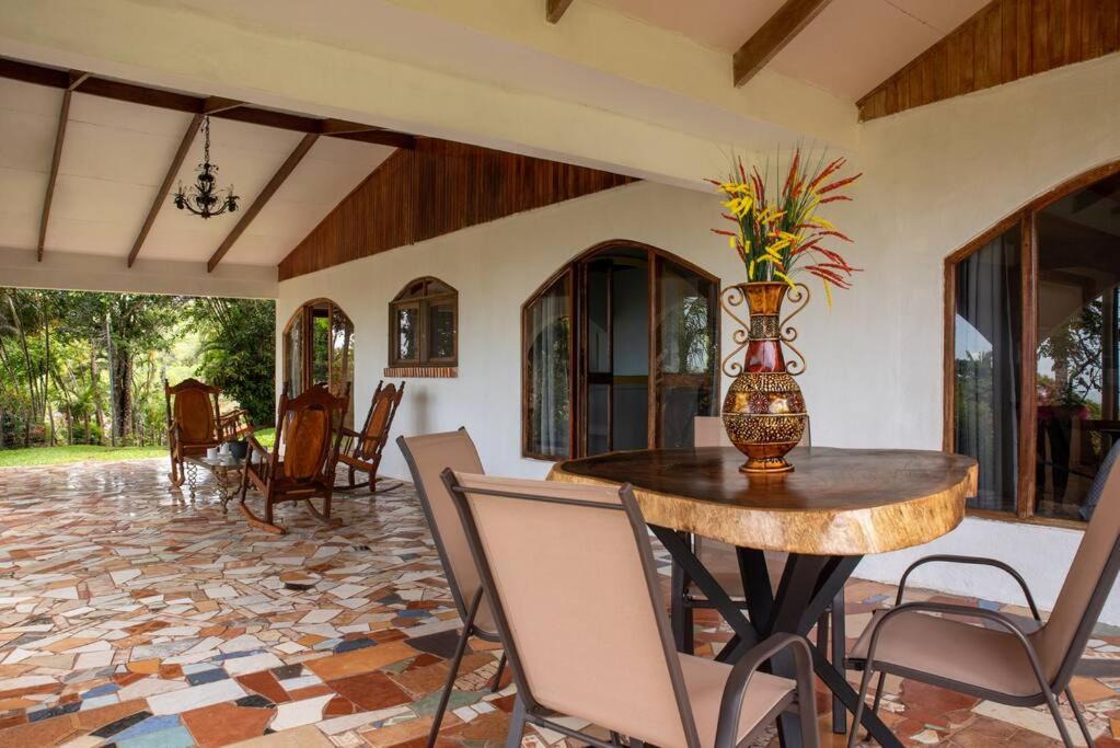 Photo of Livingroom in Tilaran