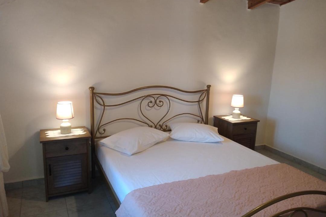 Photo of Bedroom in Ano Volimes