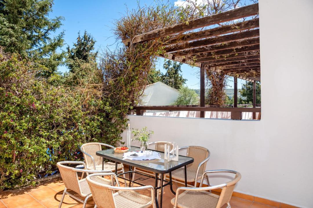 Photo of Patio Balcony in Douliana