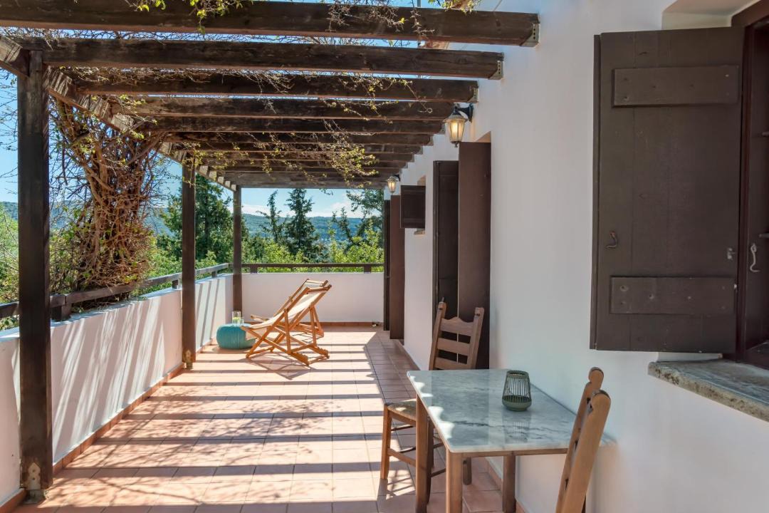 Photo of Patio Balcony in Douliana