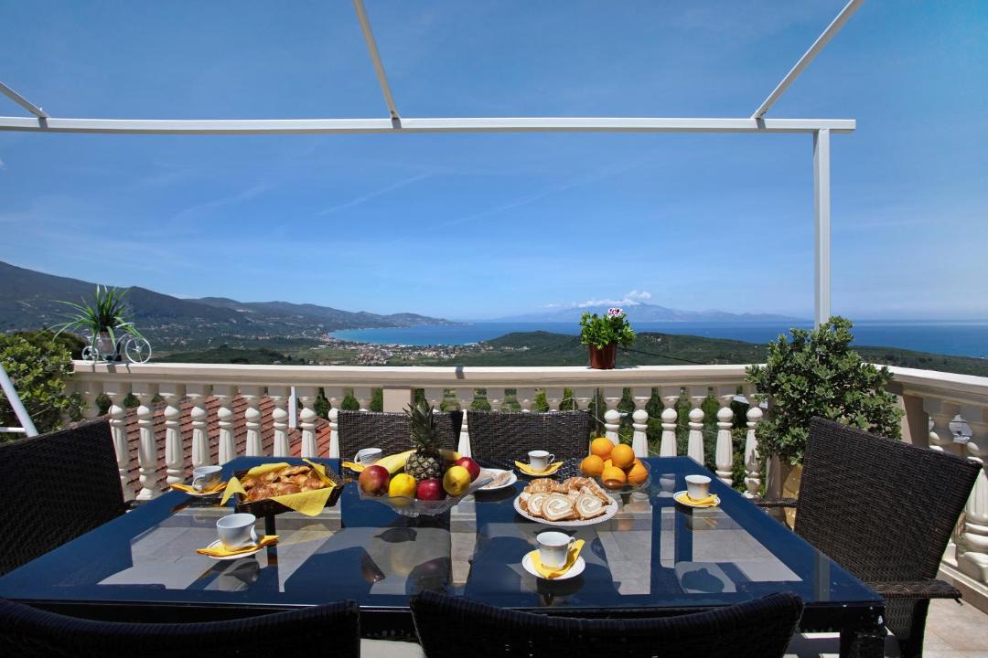 Photo of Patio Balcony in Alonia