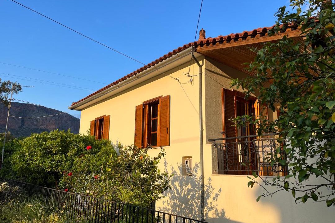 Photo of Buildings in Leonidio