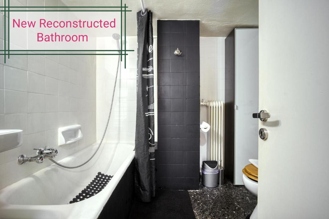 Photo of Bathroom in Mets