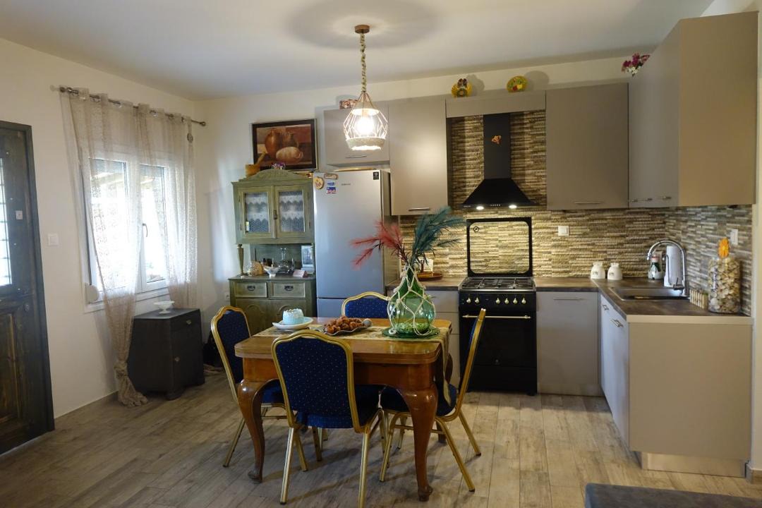 Photo of Others in Nees Pagases