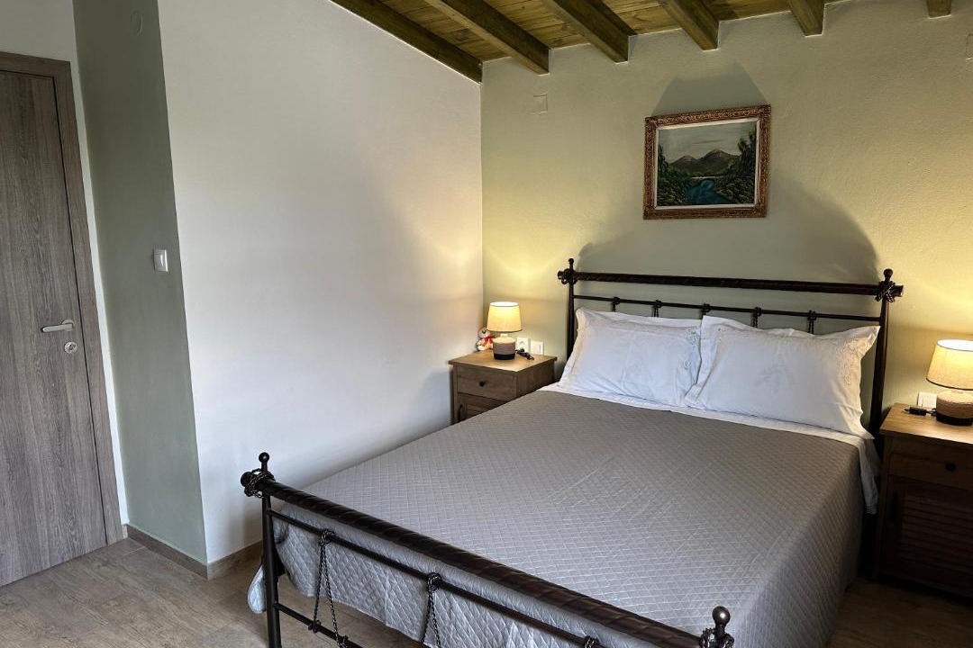 Photo of Others in Nees Pagases