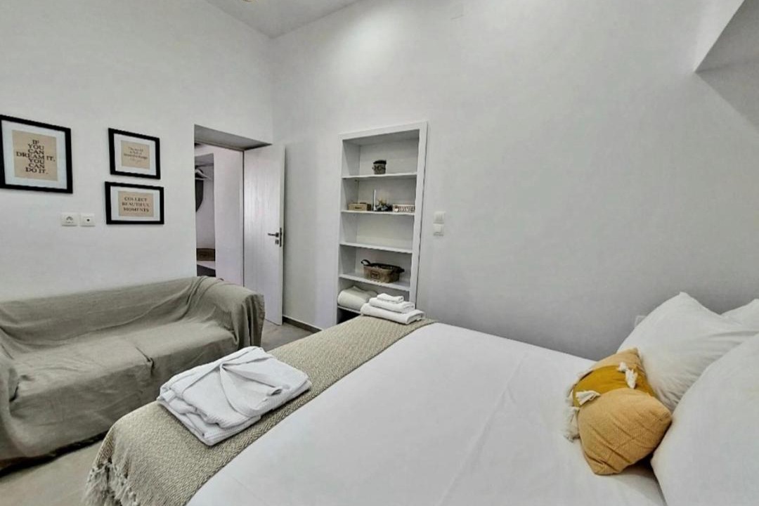 Photo of Bedroom in Adamas