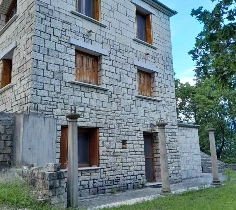 Photo of Buildings in Vatsounia