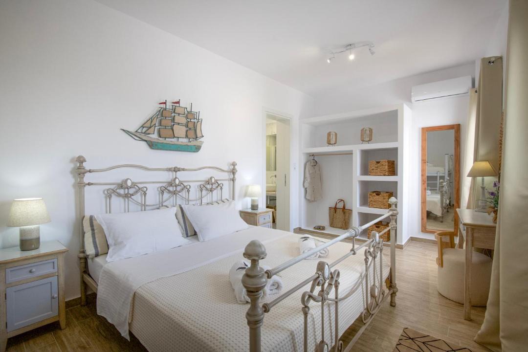 Photo of Bedroom in Drios