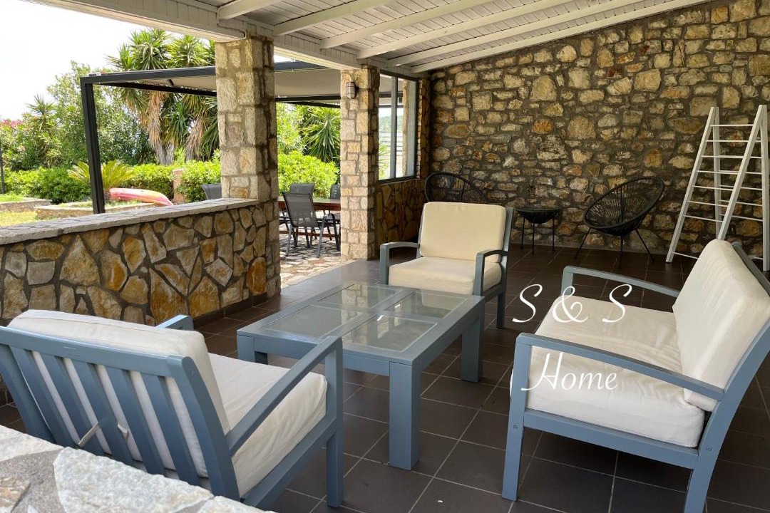 Photo of Patio Balcony in Messini