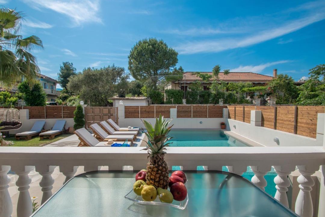 Photo of Outdoor in Alonia