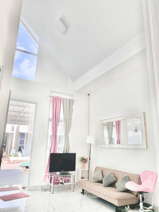 Photo of Livingroom in Sukaraja