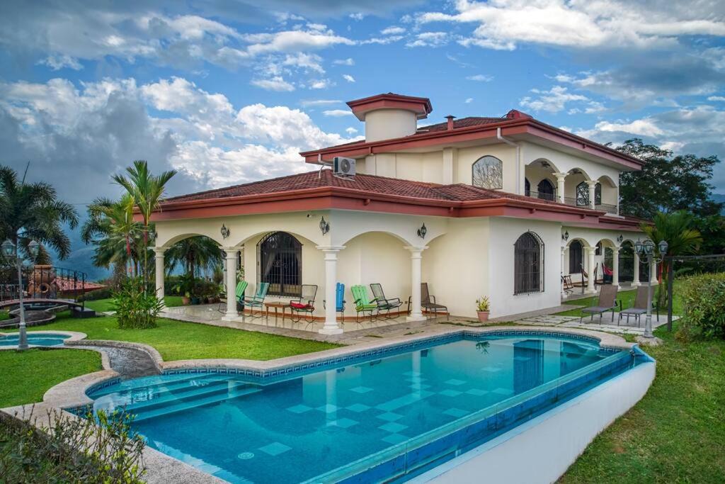 Photo of Outdoor in Garabito