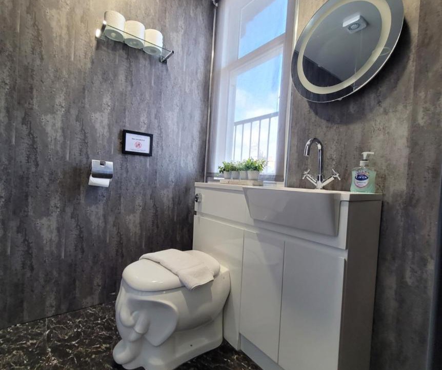 Photo of Bathroom in Tollcross