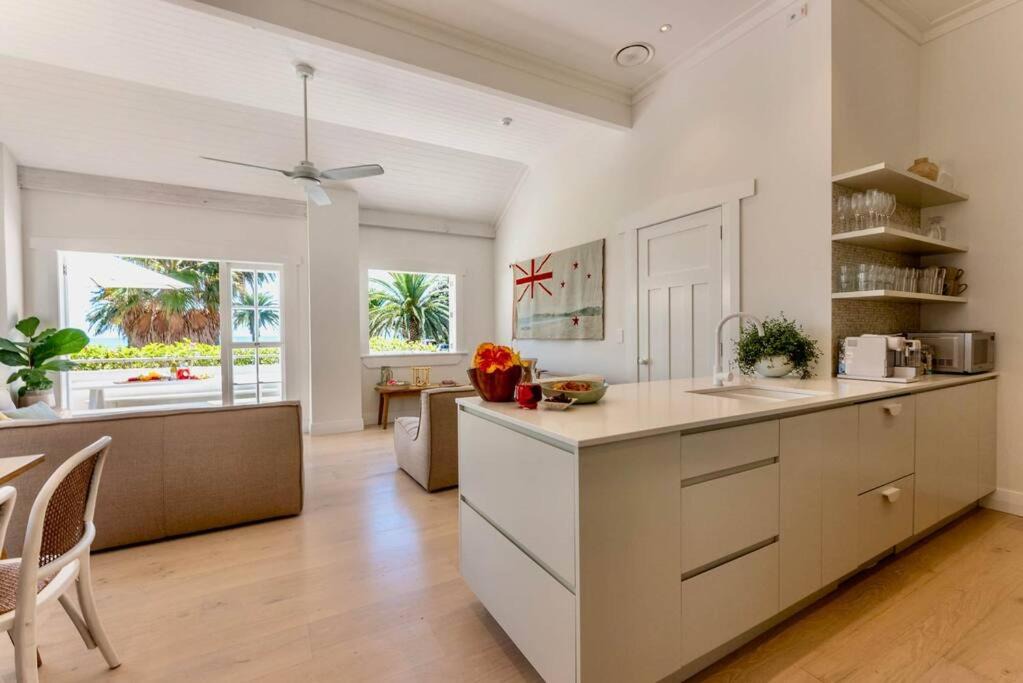 Photo of Kitchen in Onetangi