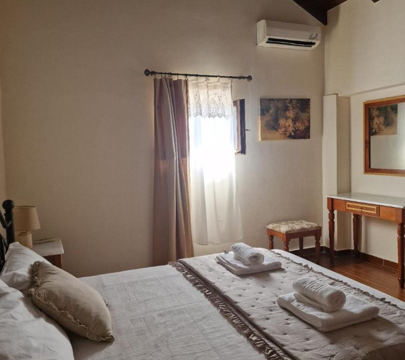 Photo of Bedroom in Douliana