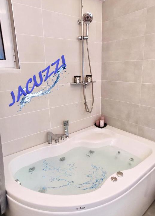 Photo of Bathroom in Paloukia