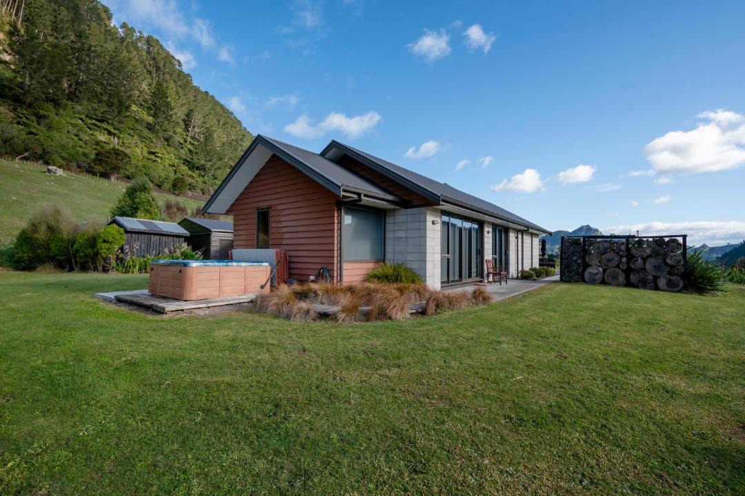 Photo of Buildings in North Island